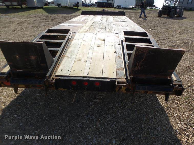 image for item DB9891 1988 Eager Beaver equipment trailer
