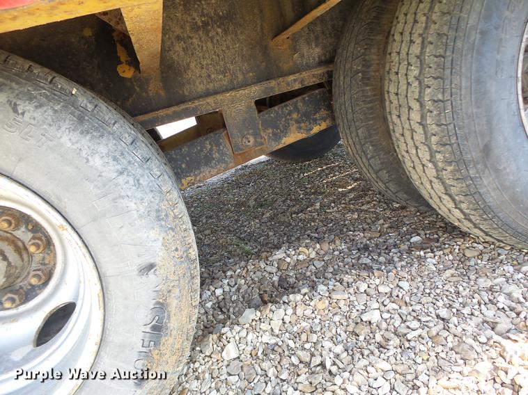 image for item DB9891 1988 Eager Beaver equipment trailer