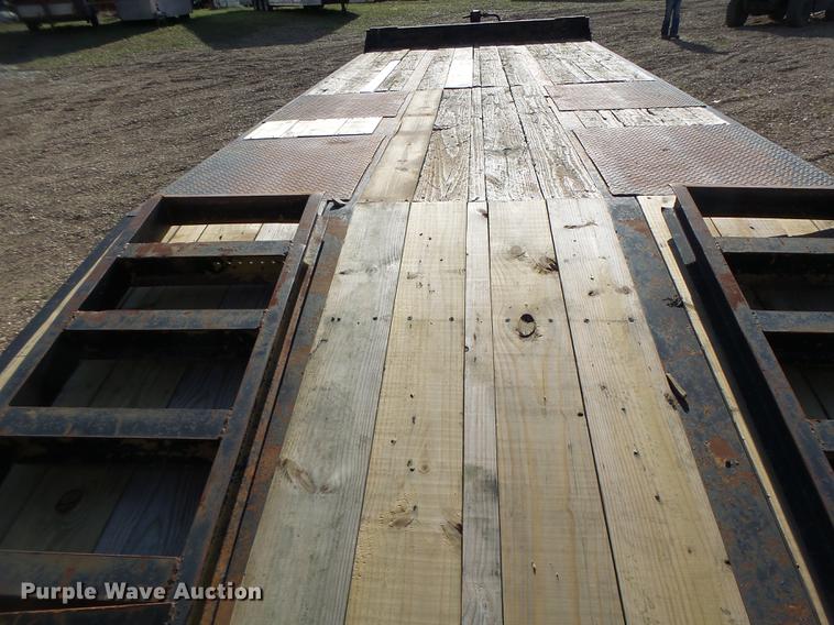 image for item DB9891 1988 Eager Beaver equipment trailer