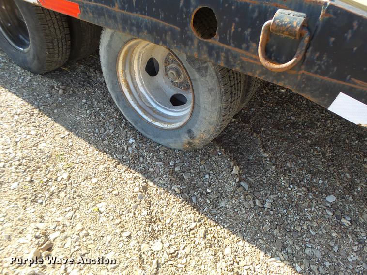 image for item DB9891 1988 Eager Beaver equipment trailer