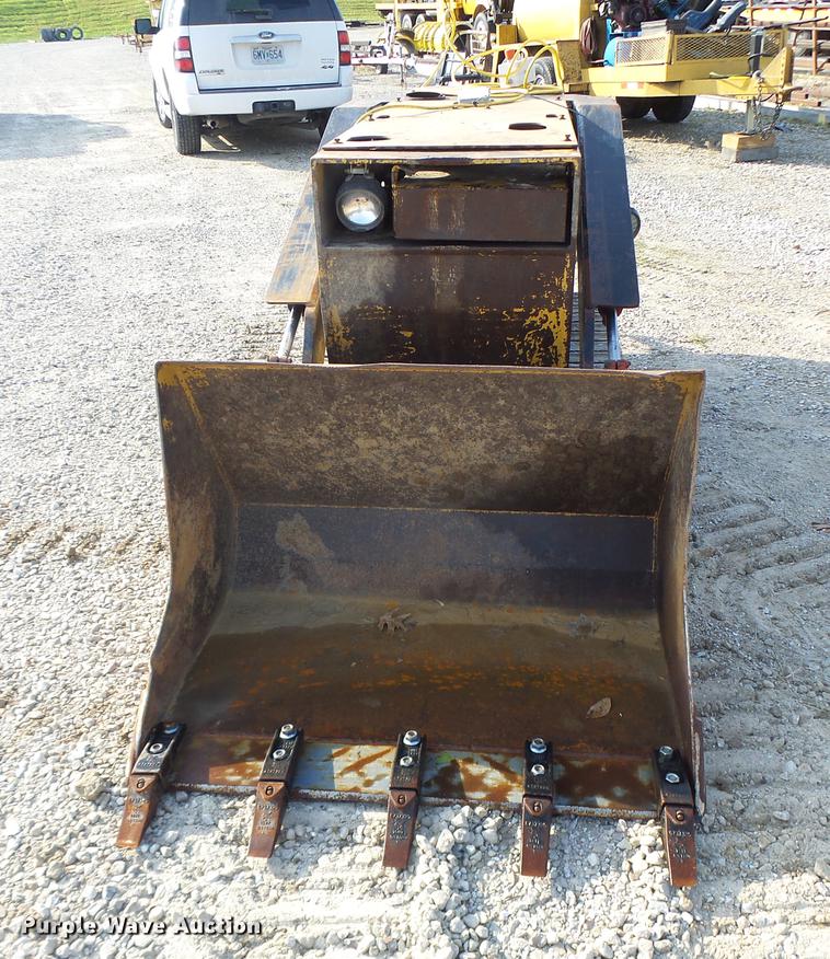 image for item DB9941 2009 Microtraxx SL436 compact utility loader