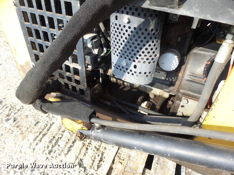 image for item DB9941 2009 Microtraxx SL436 compact utility loader