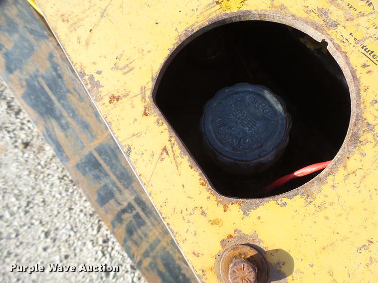 image for item DB9941 2009 Microtraxx SL436 compact utility loader