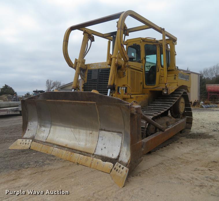 image for item DC0781 1987 Caterpillar D7H dozer