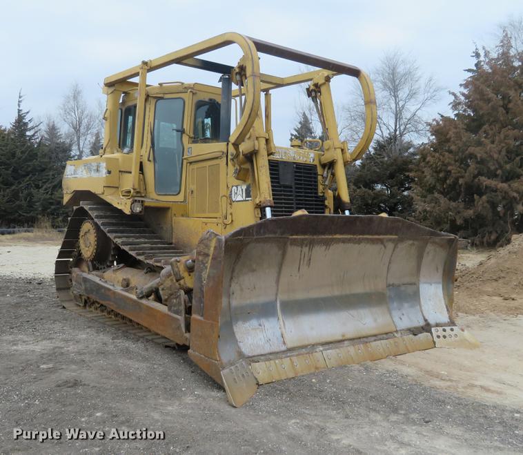 image for item DC0781 1987 Caterpillar D7H dozer