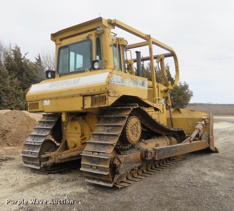 image for item DC0781 1987 Caterpillar D7H dozer