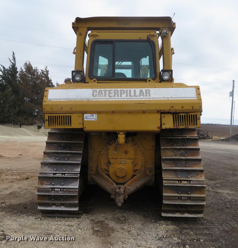 image for item DC0781 1987 Caterpillar D7H dozer