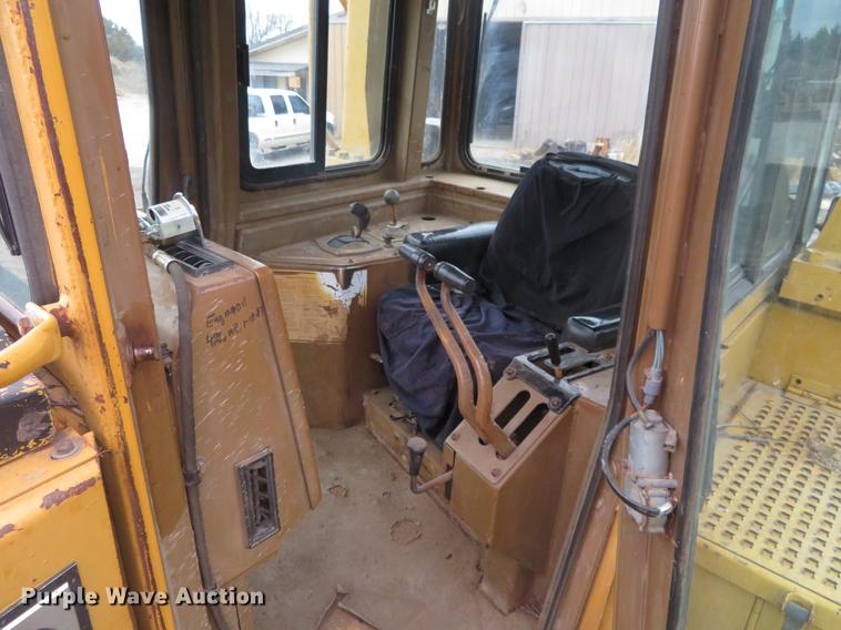 image for item DC0781 1987 Caterpillar D7H dozer