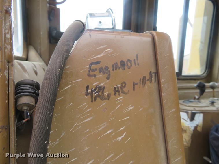 image for item DC0781 1987 Caterpillar D7H dozer