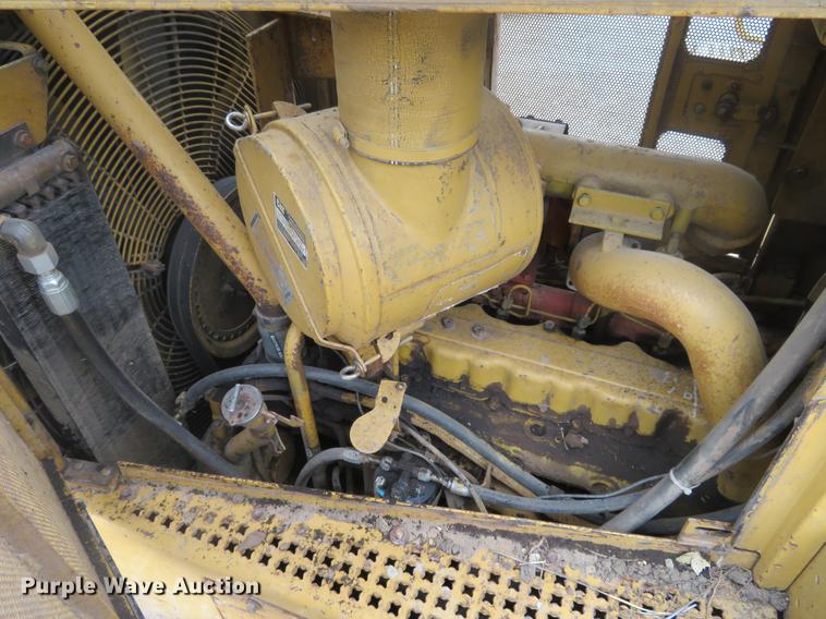 image for item DC0781 1987 Caterpillar D7H dozer