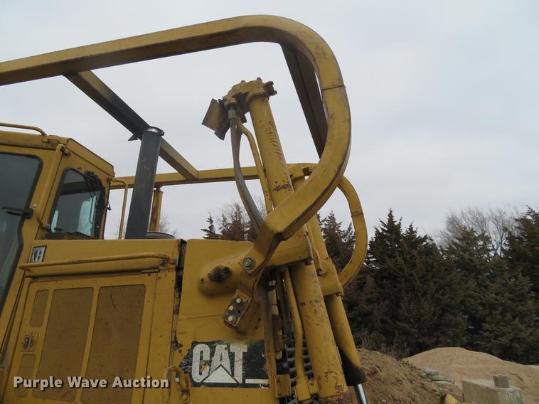 image for item DC0781 1987 Caterpillar D7H dozer
