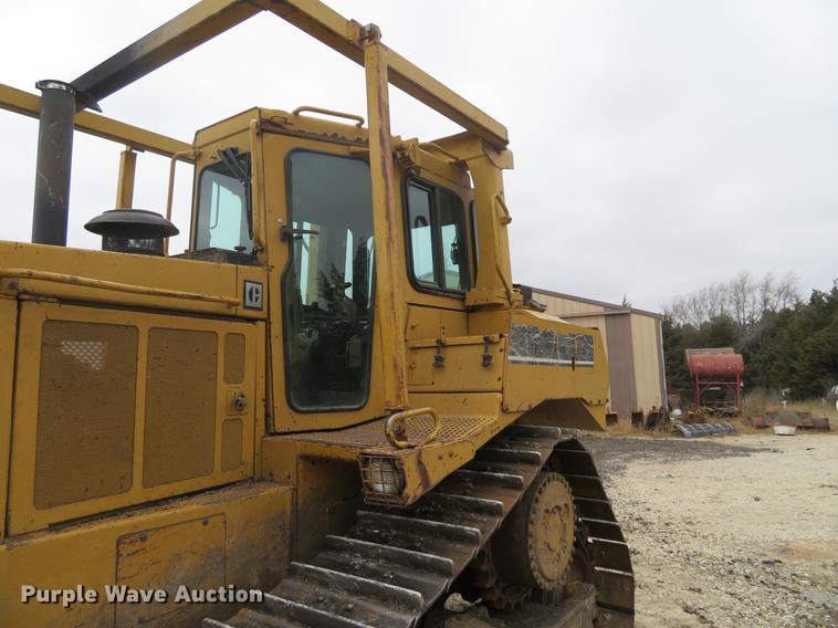 image for item DC0781 1987 Caterpillar D7H dozer