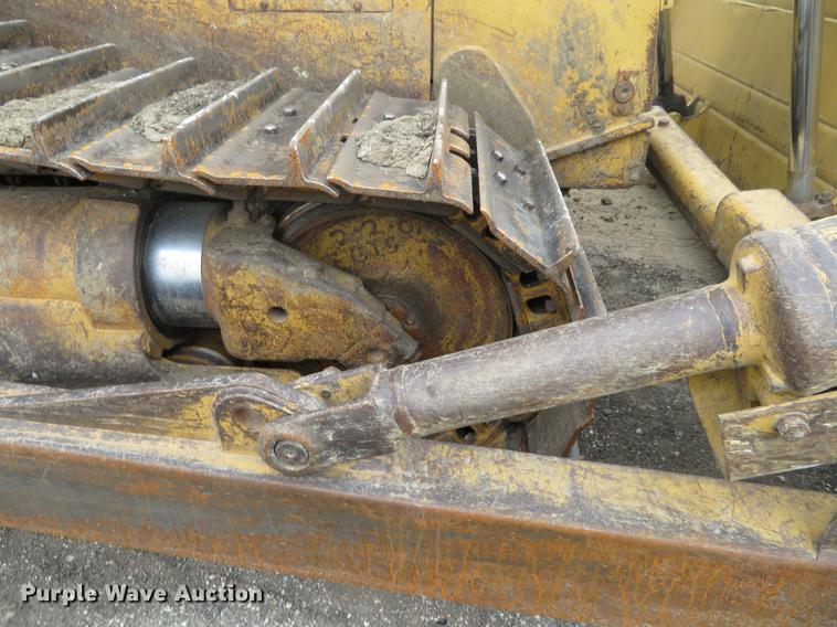 image for item DC0781 1987 Caterpillar D7H dozer