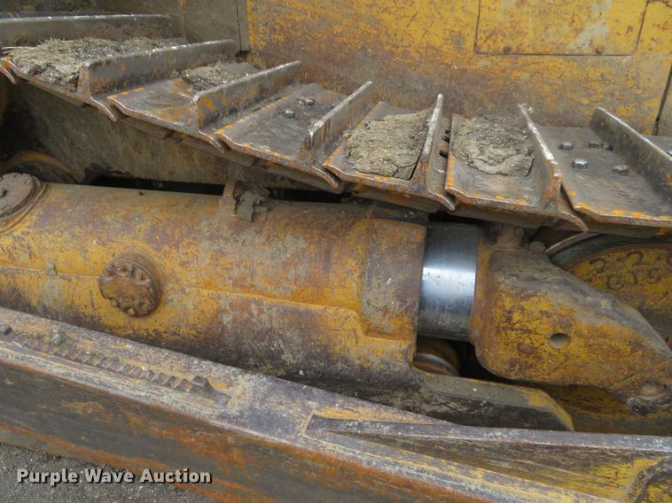 image for item DC0781 1987 Caterpillar D7H dozer