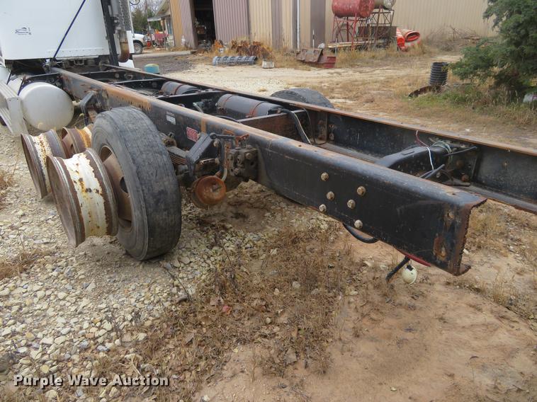 image for item DC0782 1995 Freightliner FLD112 semi truck