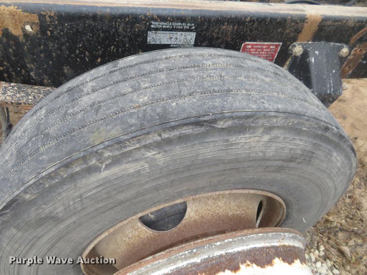 image for item DC0782 1995 Freightliner FLD112 semi truck