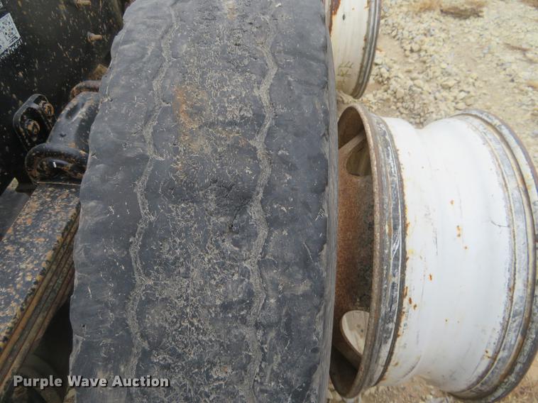 image for item DC0782 1995 Freightliner FLD112 semi truck