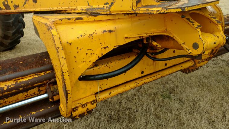 image for item DC0783 1985 John Deere 670B motor grader