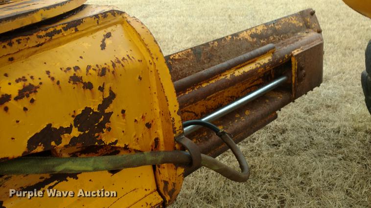 image for item DC0783 1985 John Deere 670B motor grader