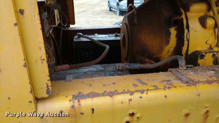 image for item DC0783 1985 John Deere 670B motor grader