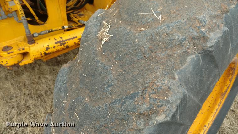 image for item DC0783 1985 John Deere 670B motor grader