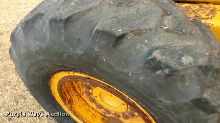 image for item DC0783 1985 John Deere 670B motor grader