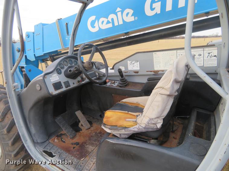 image for item DC0784 2008 Genie GTH-842 telehandler