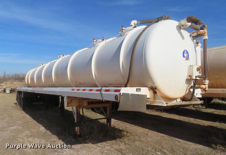 image for item DC0786 2007 Dragon vacuum trailer