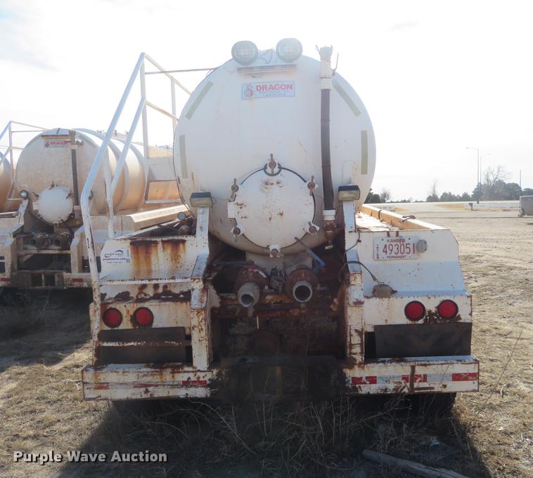 image for item DC0786 2007 Dragon vacuum trailer