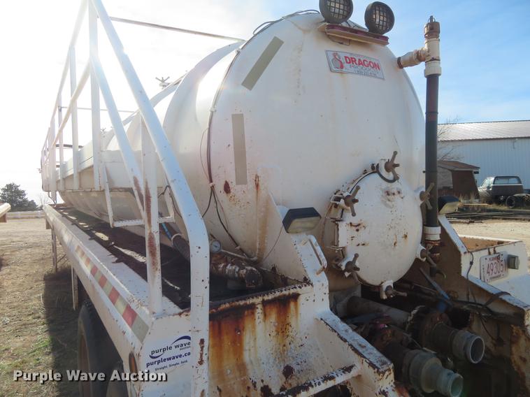 image for item DC0786 2007 Dragon vacuum trailer