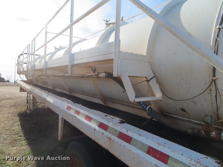 image for item DC0786 2007 Dragon vacuum trailer