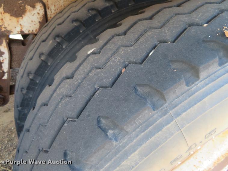 image for item DC0786 2007 Dragon vacuum trailer