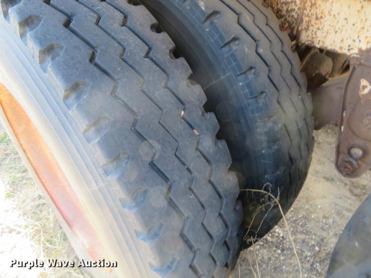 image for item DC0786 2007 Dragon vacuum trailer