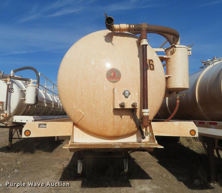 image for item DC0787 2011 Dragon vacuum trailer