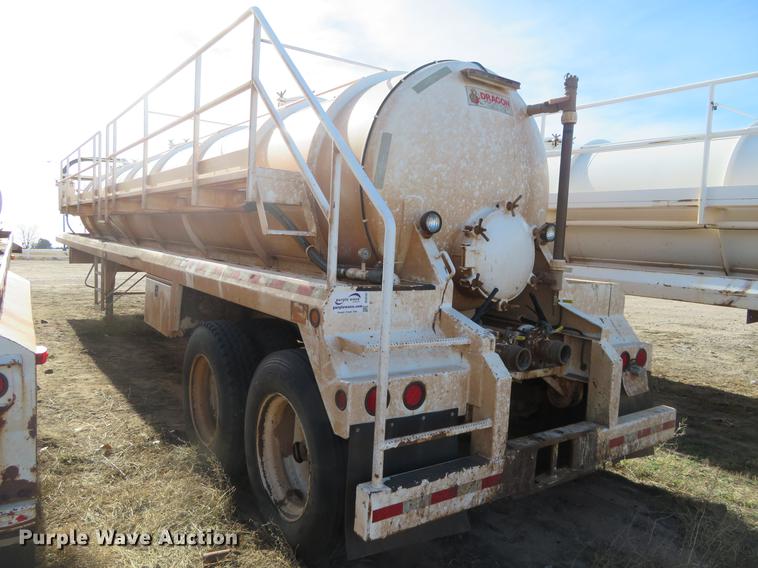 image for item DC0787 2011 Dragon vacuum trailer