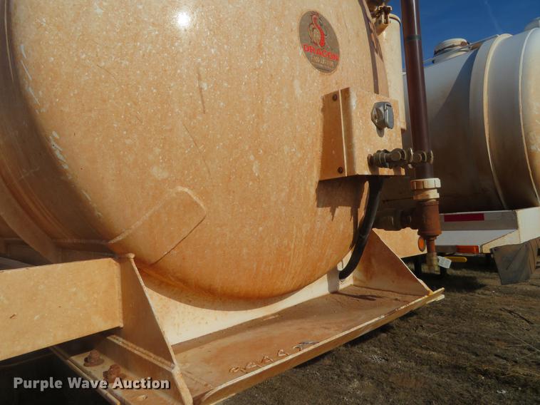 image for item DC0787 2011 Dragon vacuum trailer