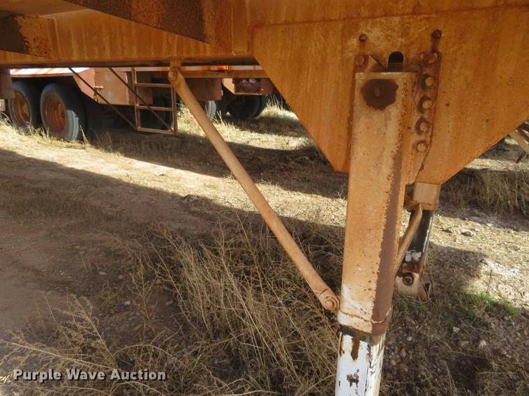 image for item DC0787 2011 Dragon vacuum trailer