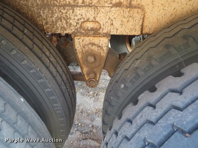 image for item DC0787 2011 Dragon vacuum trailer