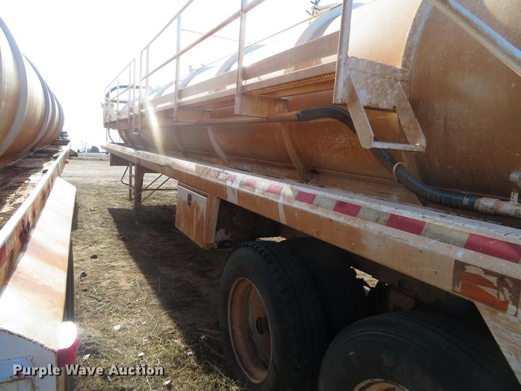 image for item DC0787 2011 Dragon vacuum trailer