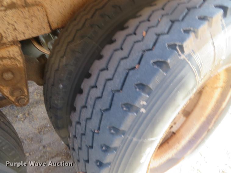 image for item DC0787 2011 Dragon vacuum trailer