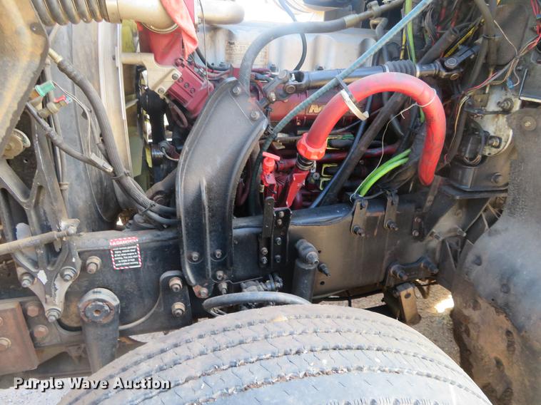 image for item DC0790 2008 Mack CHU613 semi truck