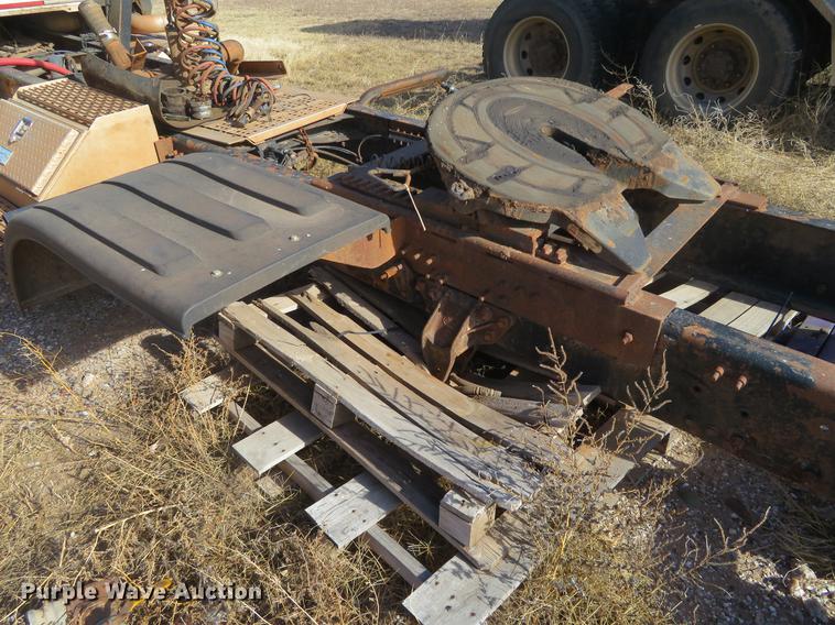 image for item DC0790 2008 Mack CHU613 semi truck