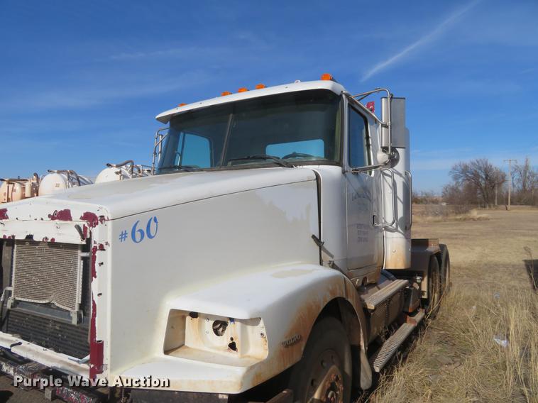 image for item DC0791 1997 Volvo WCA semi truck