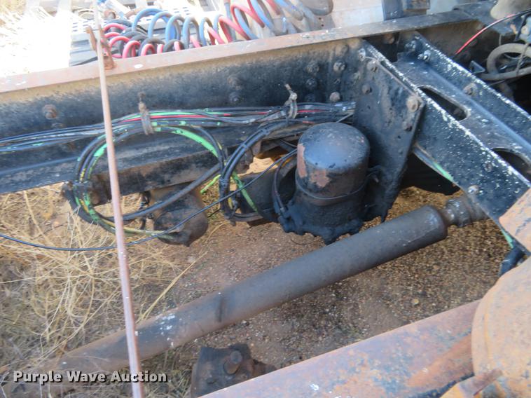 image for item DC0791 1997 Volvo WCA semi truck