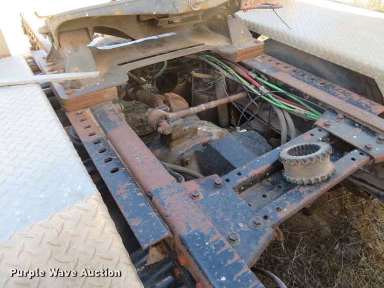 image for item DC0791 1997 Volvo WCA semi truck