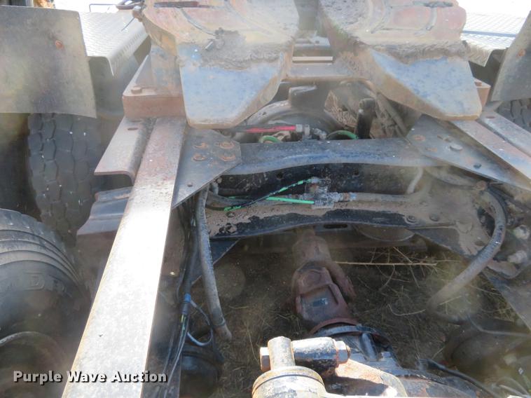 image for item DC0791 1997 Volvo WCA semi truck