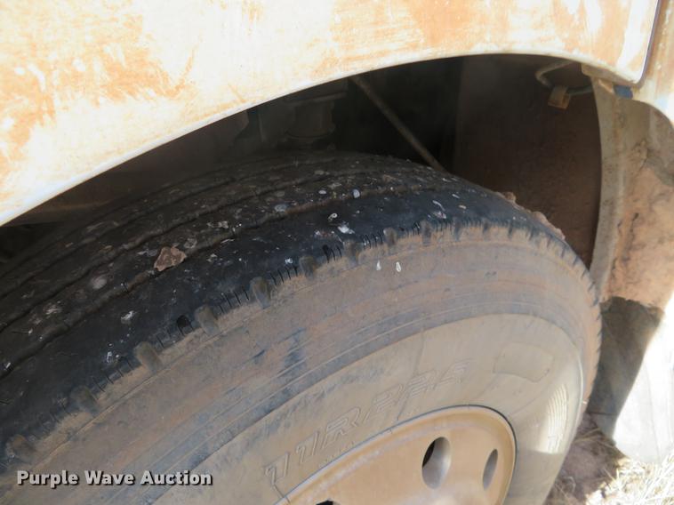 image for item DC0791 1997 Volvo WCA semi truck