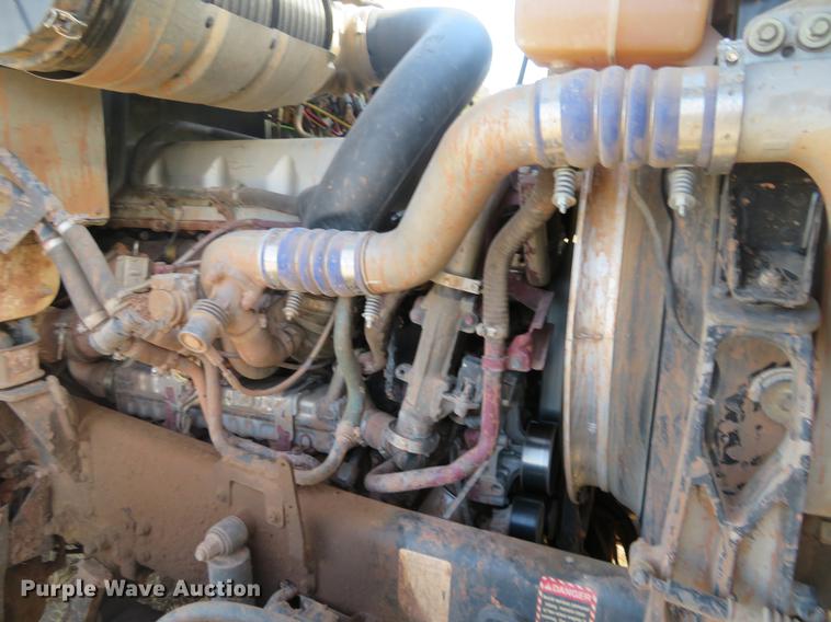 image for item DC0792 2009 Mack CHU613 semi truck