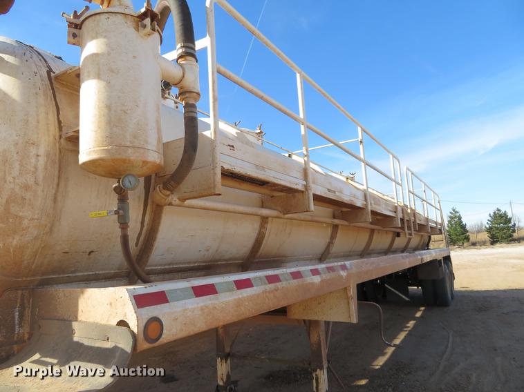 image for item DC0793 2011 Dragon vacuum trailer