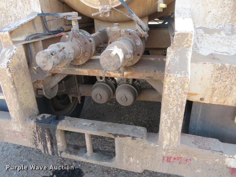 image for item DC0793 2011 Dragon vacuum trailer